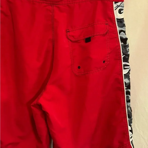 H-25 Men’s RS Surf Red Gray & White Floral Side Seam Summer Swim Board Shorts - Picture 7 of 10